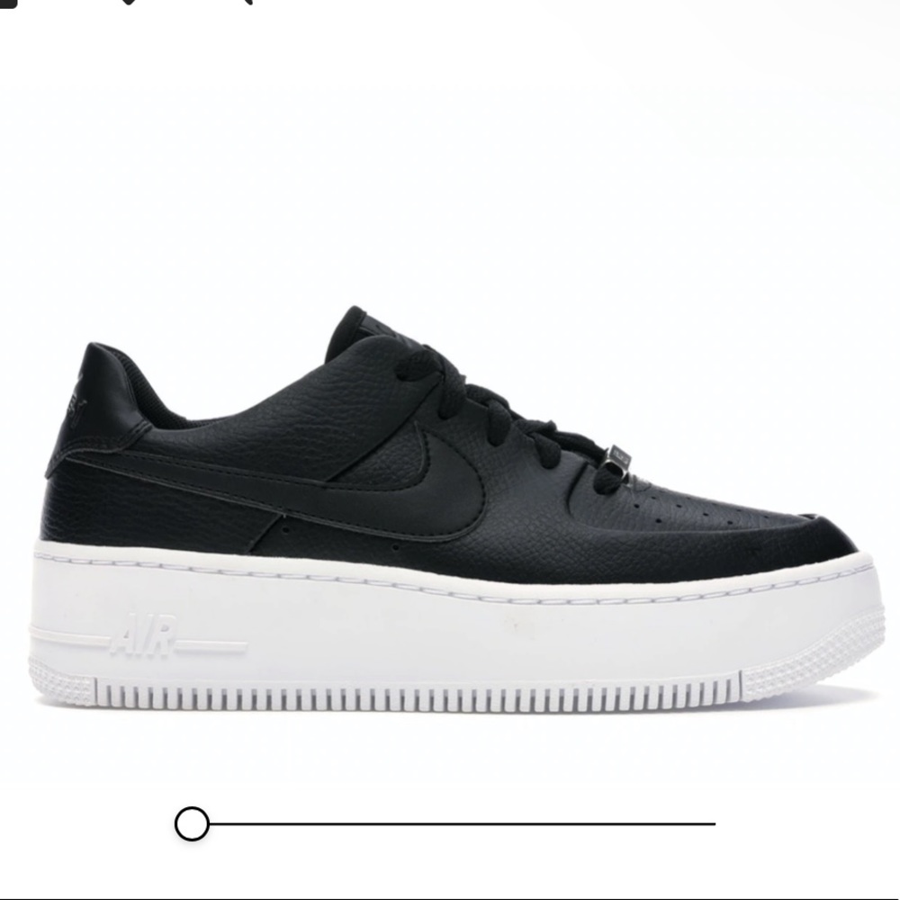 Nike Womens Air Force 1 Sage Low